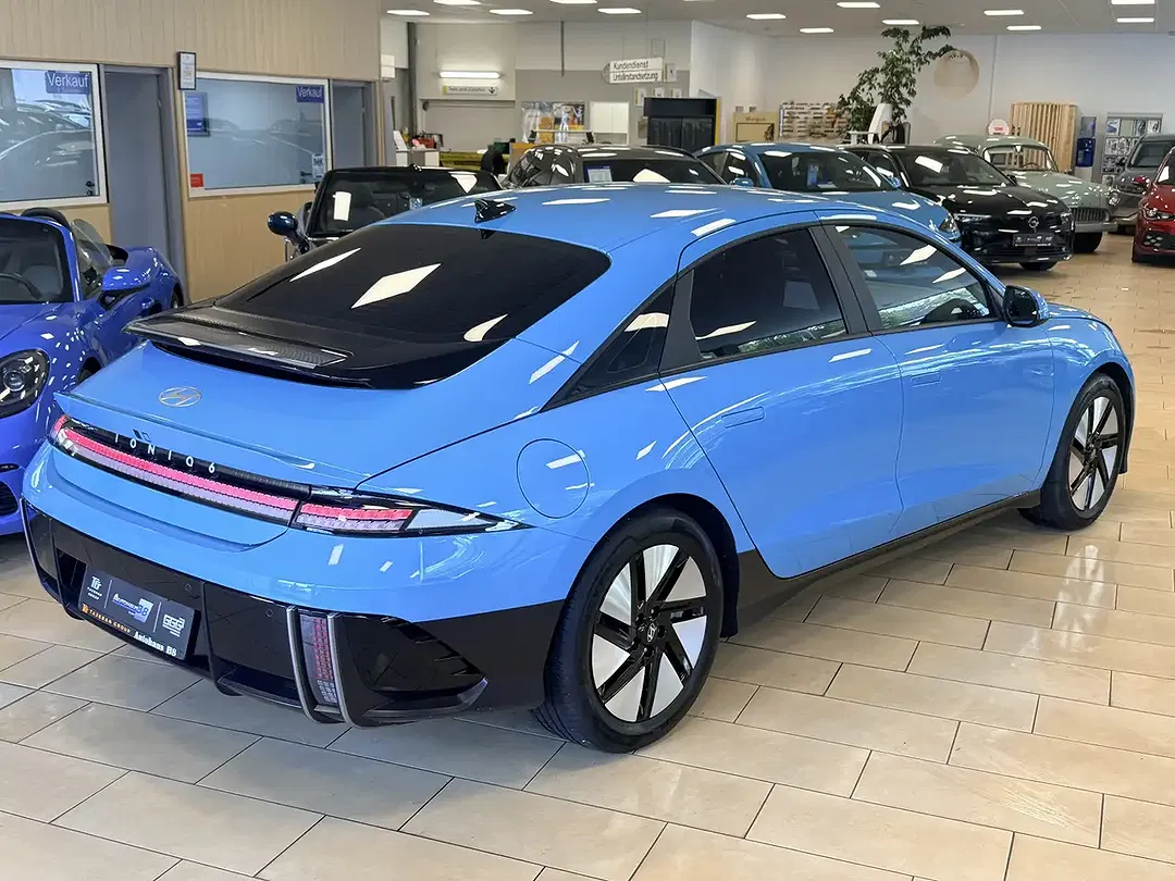 Hyundai IONIQ 6 - Thumbnail 5