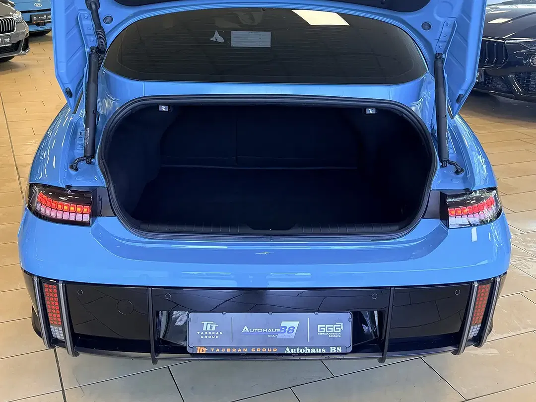 Hyundai IONIQ 6 - Thumbnail 7