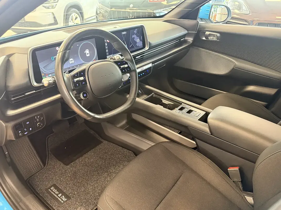 Hyundai IONIQ 6 - Thumbnail 9