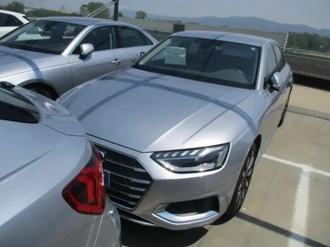 Audi A4 advanced - Thumbnail 2