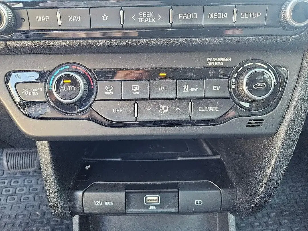 Kia e-Niro 64 kWh EV Gold - Thumbnail 13