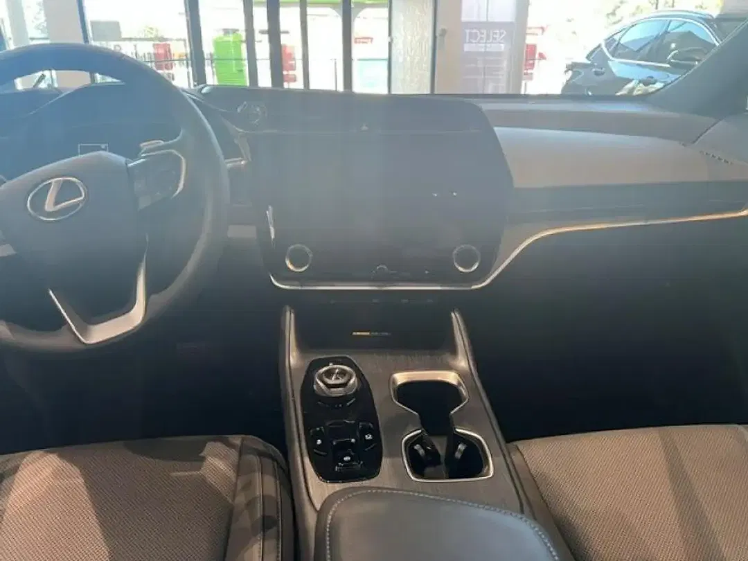 Lexus RZ Executive Line - Thumbnail 8
