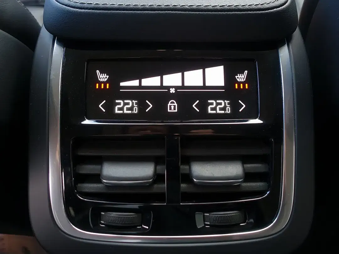 Volvo XC90 T8 AWD Recharge Plus Bright - Thumbnail 14