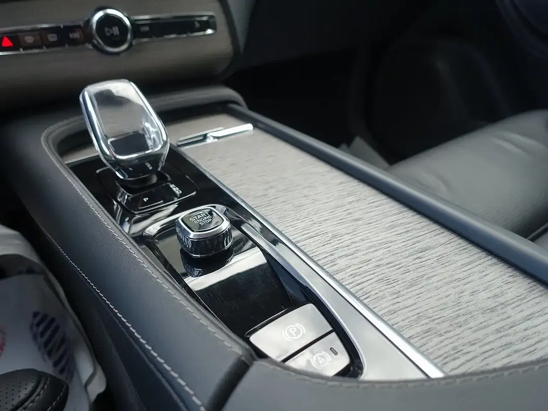 Volvo XC90 T8 AWD Recharge Plus Bright - Thumbnail 21