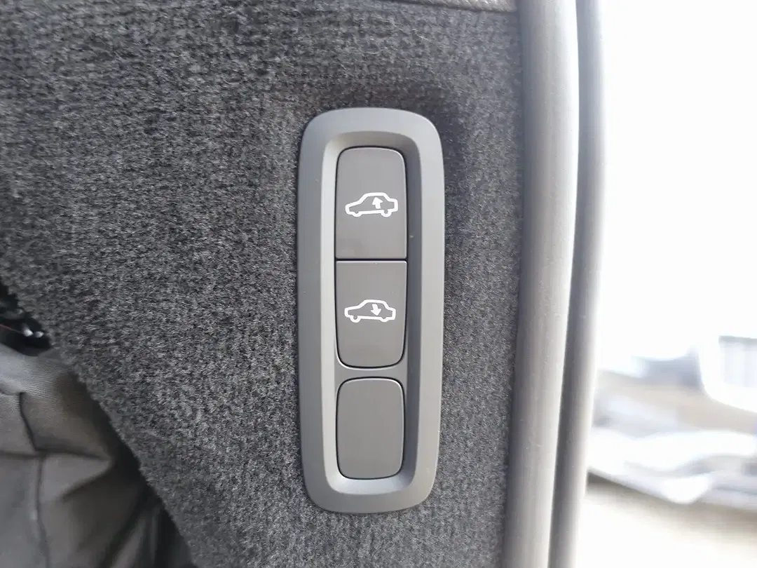 Volvo XC90 T8 AWD Recharge Plus Bright - Thumbnail 27