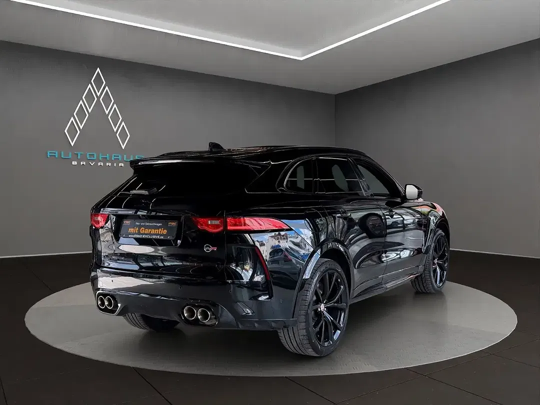 Jaguar F-Pace 5.0 V8 4x4 SVR - Thumbnail 6
