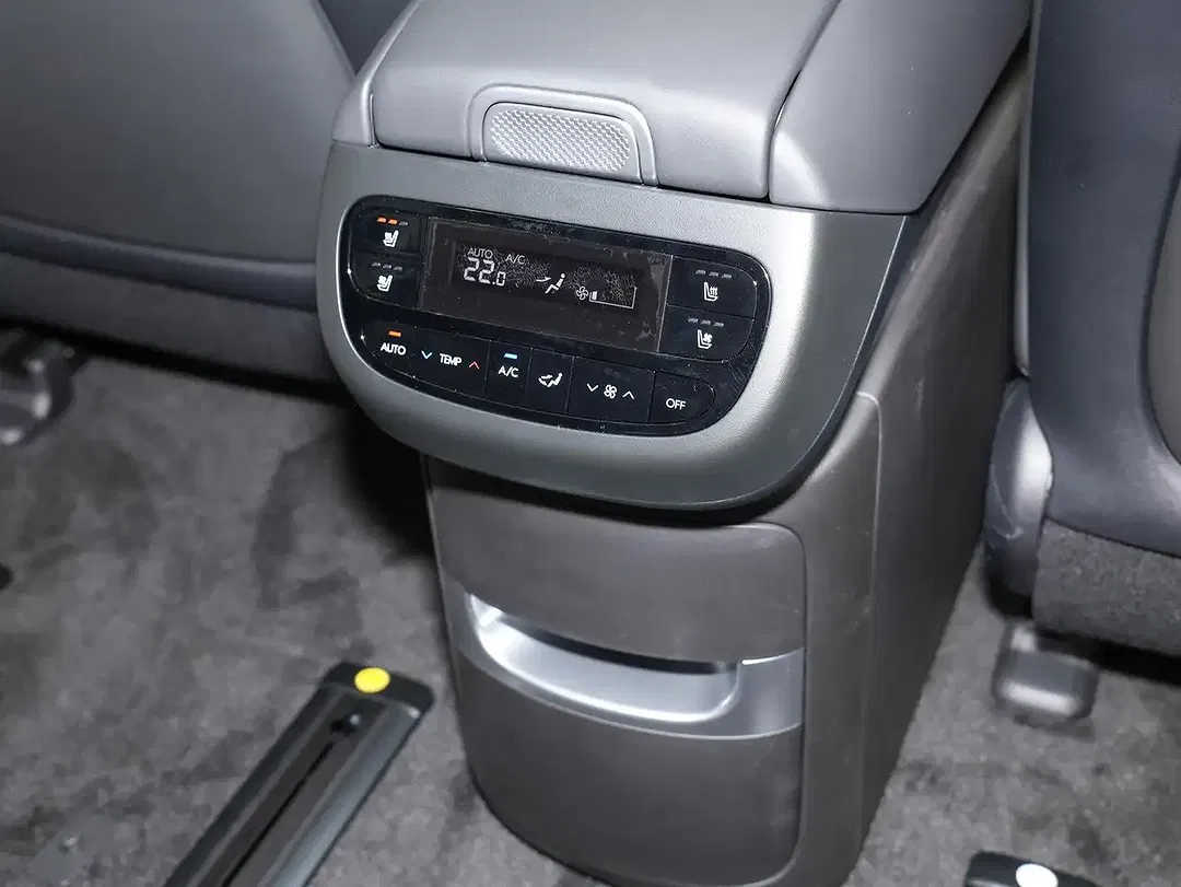 Hyundai IONIQ 9 UNIQ - Thumbnail 22