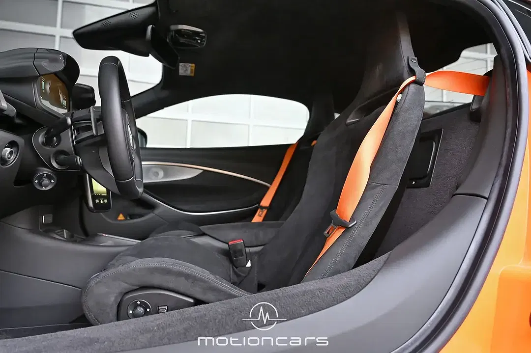 McLaren Artura - Thumbnail 23