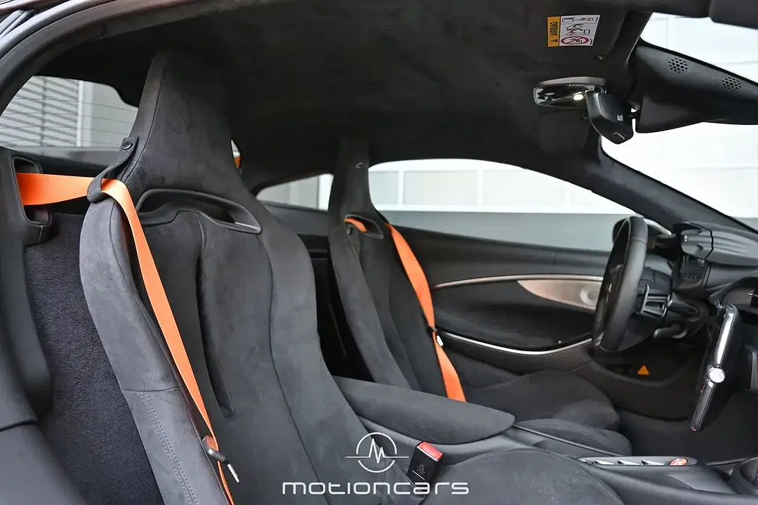 McLaren Artura - Thumbnail 25