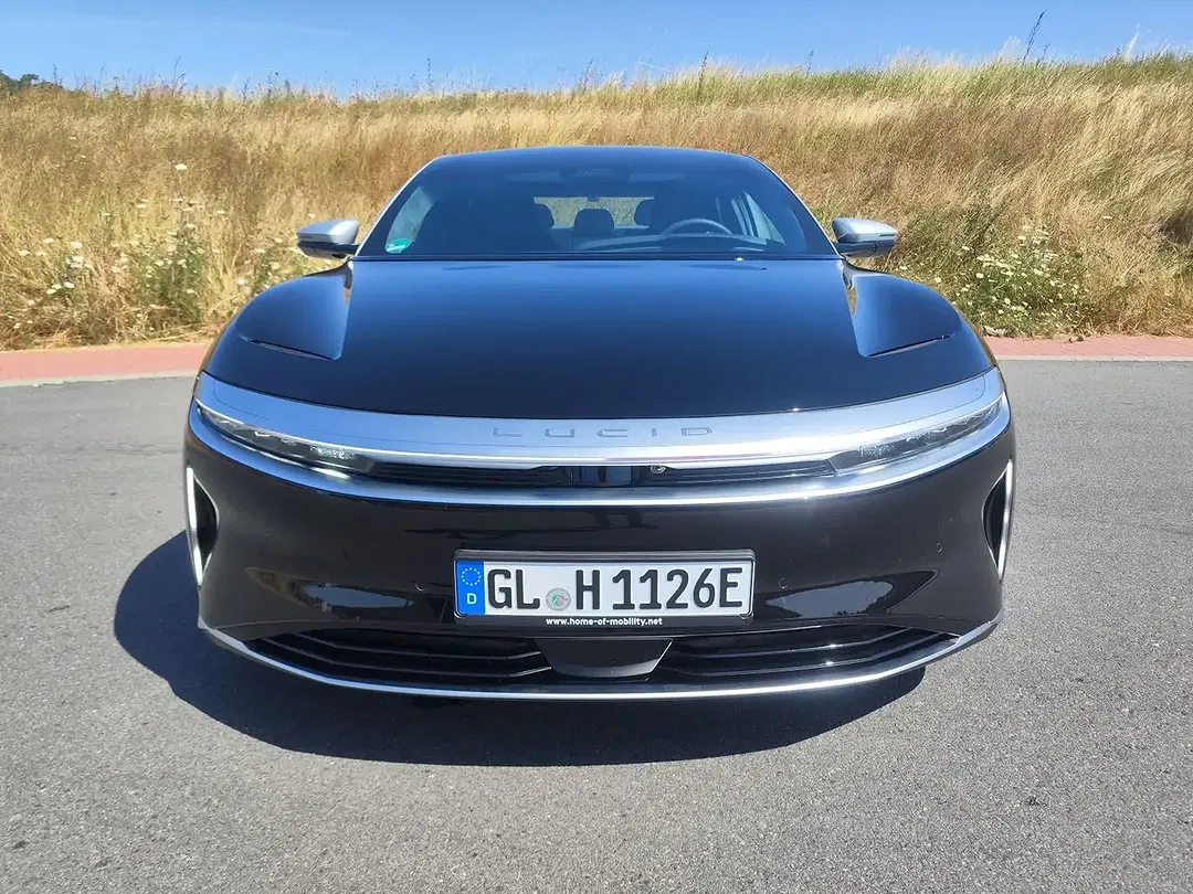 Lucid Air - Thumbnail 3