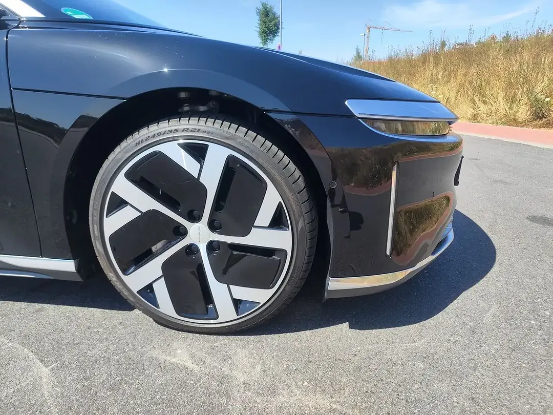 Lucid Air - Thumbnail 6