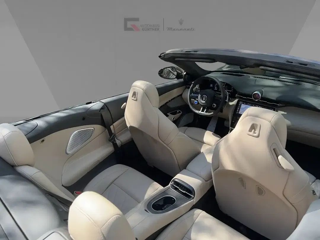 Maserati GranCabrio Trofeo - Thumbnail 12