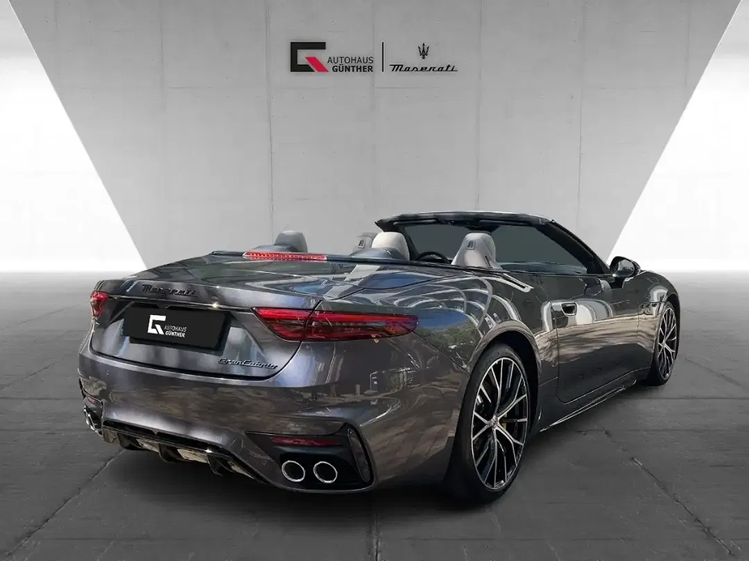 Maserati GranCabrio Trofeo - Thumbnail 3