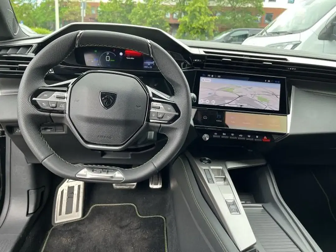 Peugeot 308 225 e-EAT8 PHEV GT SW - Thumbnail 12