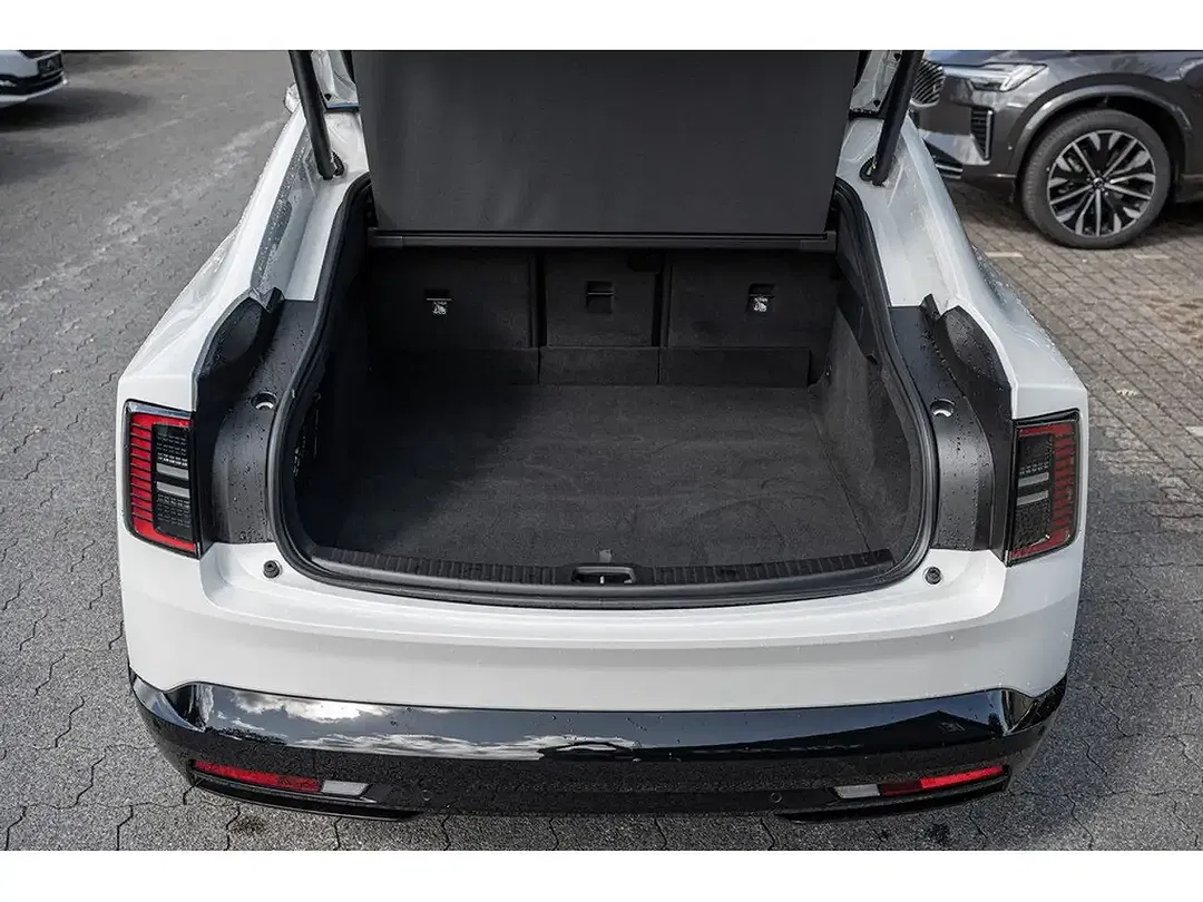 Volvo ES90 Single Motor Extended Range Ultra - Thumbnail 10