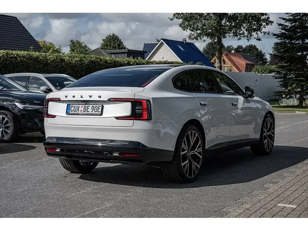 Volvo ES90 Single Motor Extended Range Ultra - Thumbnail 3