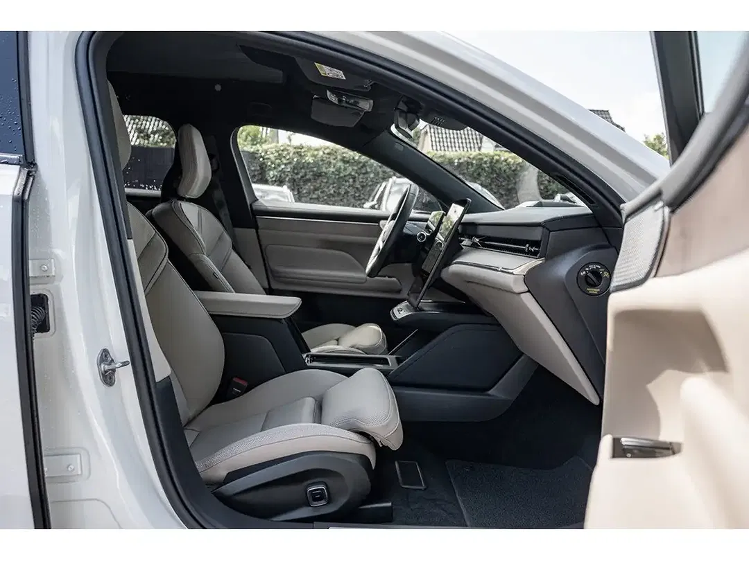 Volvo ES90 Single Motor Extended Range Ultra - Thumbnail 6