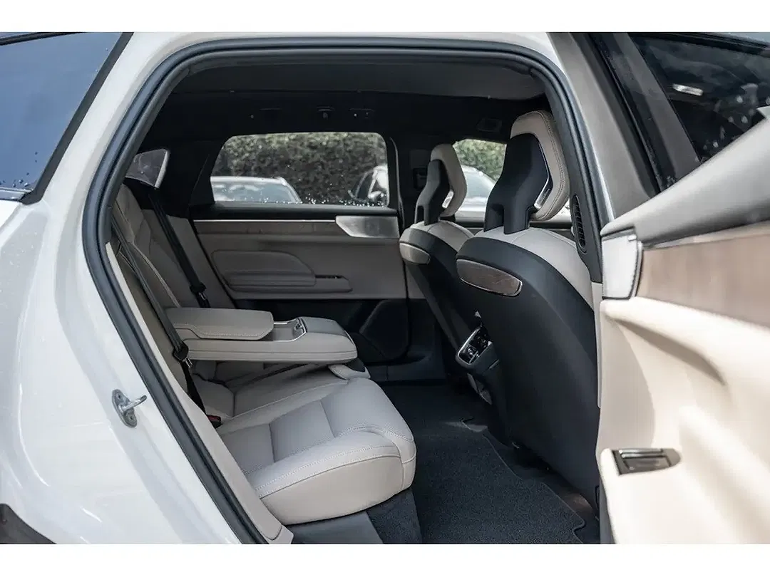 Volvo ES90 Single Motor Extended Range Ultra - Thumbnail 7