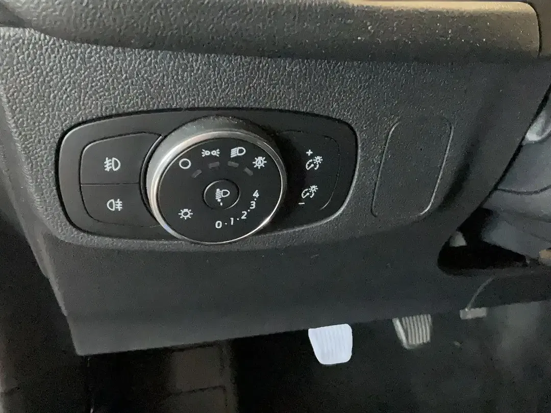Ford Focus Cool & Connect - Thumbnail 17