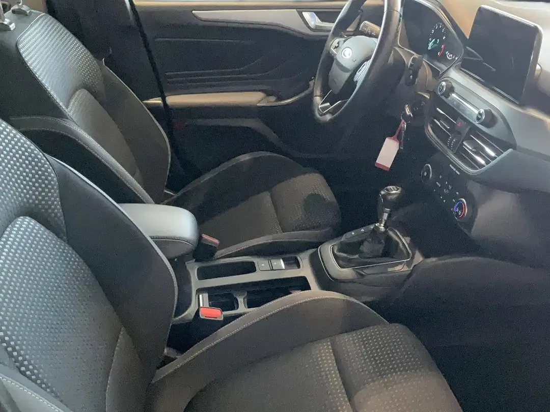 Ford Focus Cool & Connect - Thumbnail 23