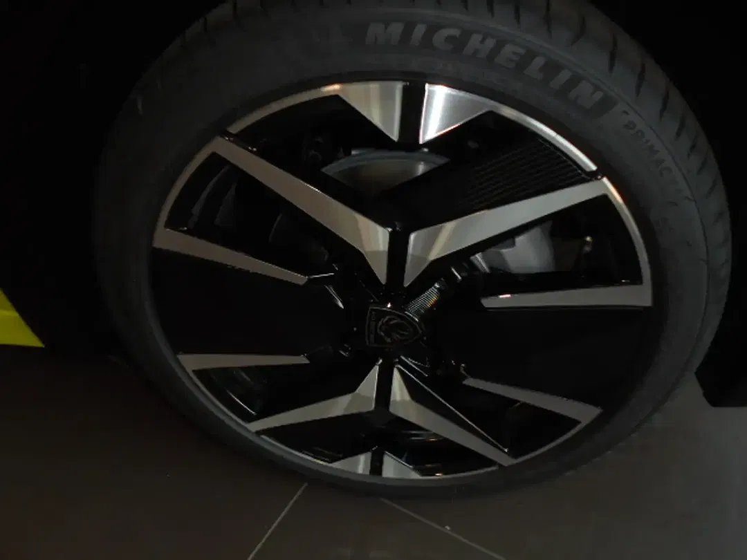 Peugeot 208 110 e-DSC6 Hybrid GT - Thumbnail 7