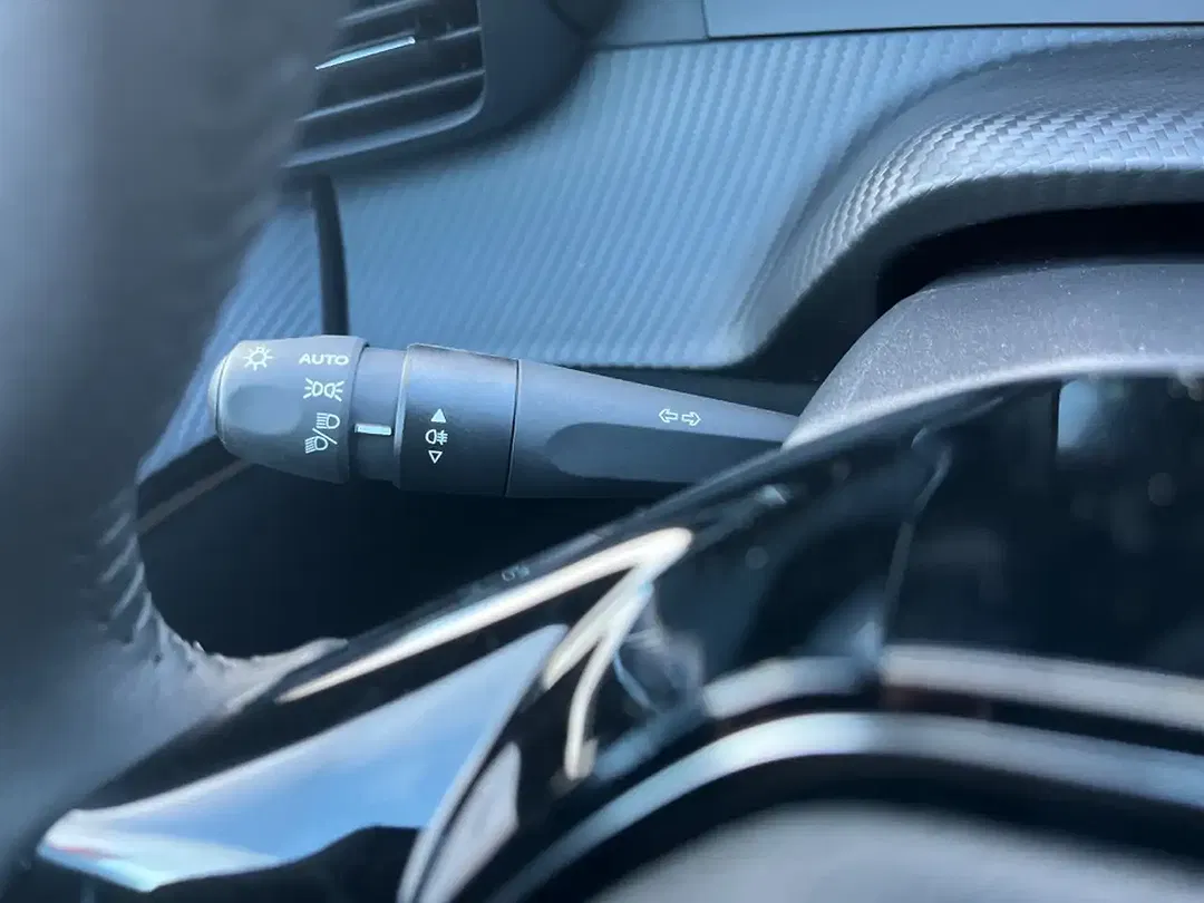 Peugeot 208 PureTech GT - Thumbnail 12