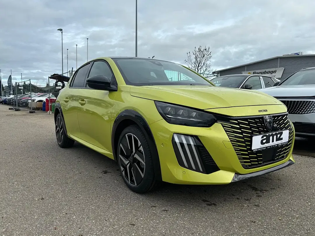 Peugeot 208 PureTech GT - Thumbnail 4