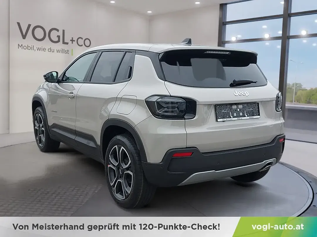 Jeep Avenger e-Hybrid Summit - Thumbnail 3