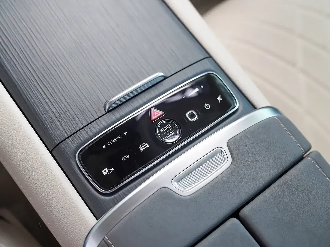 Mercedes-Benz EQS 450 AMG Line - Thumbnail 27
