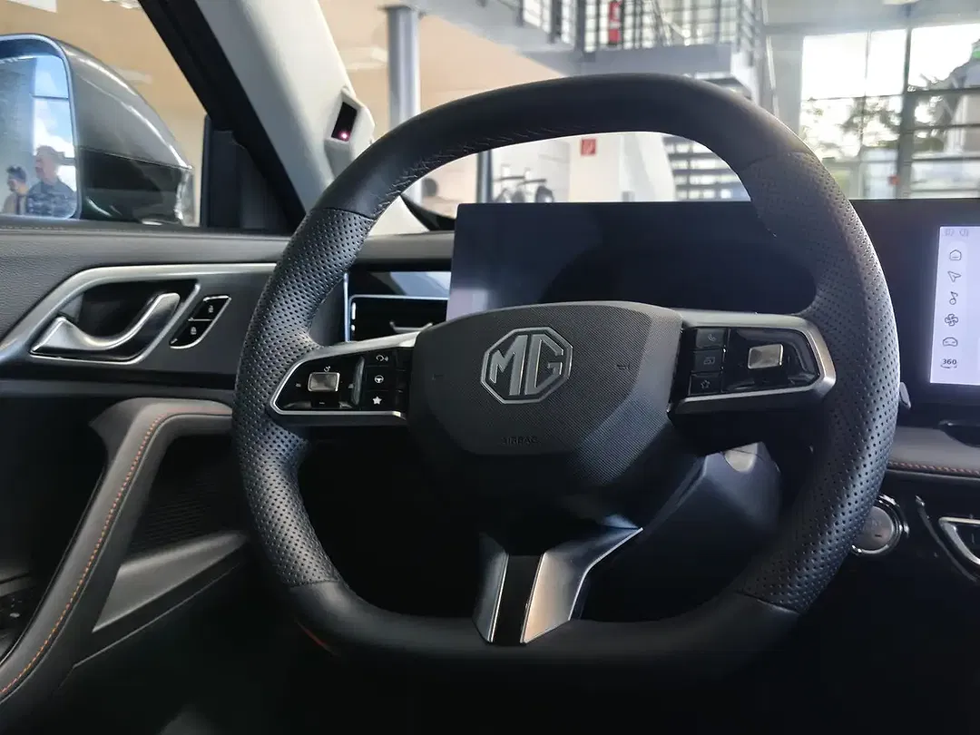 MG HS 1.5 T-GDI AUT Luxury - Thumbnail 9