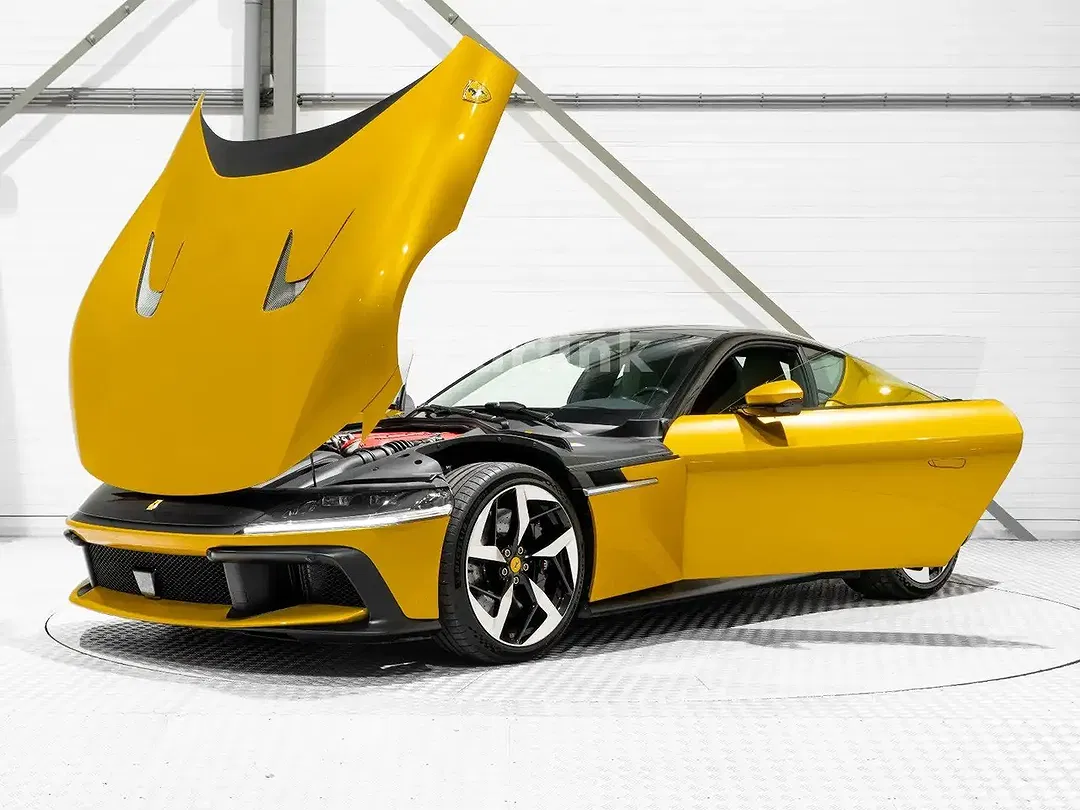 Ferrari 12 Cilindri - Thumbnail 8