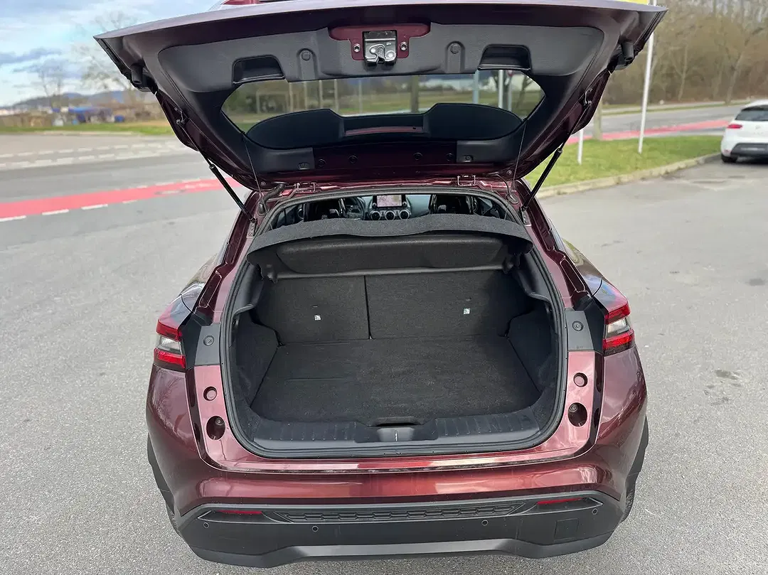 Nissan Juke Tekna - Thumbnail 4