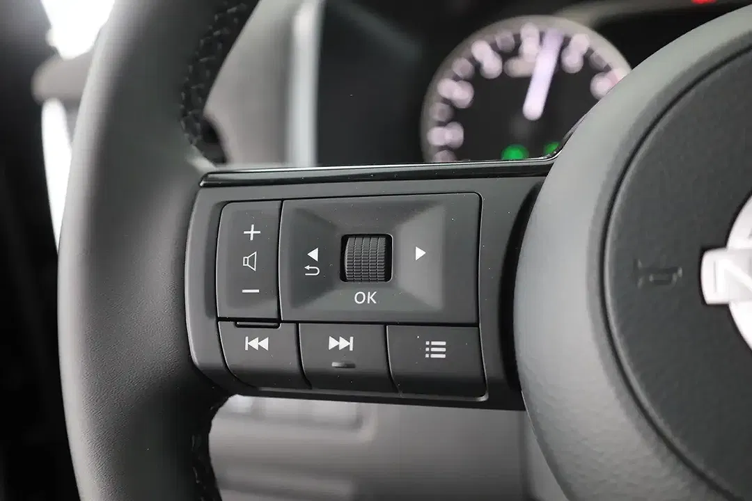 Nissan Qashqai 1.3 DIG-T Acenta - Thumbnail 13