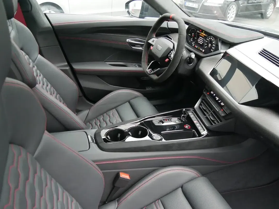 Audi RS e-tron GT performance - Thumbnail 4