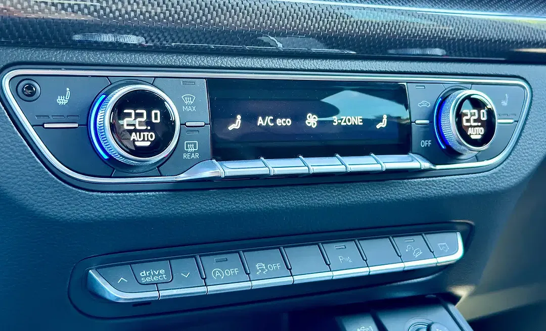 Audi SQ5 3.0 V6 TDI quattro Matrix LED Sportback - Thumbnail 18