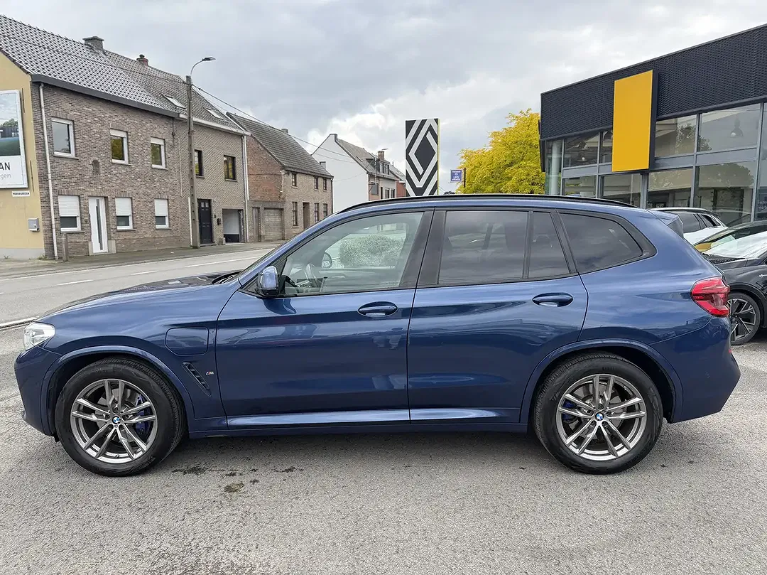 BMW X3 2.0 PHEV xDrive - Thumbnail 3