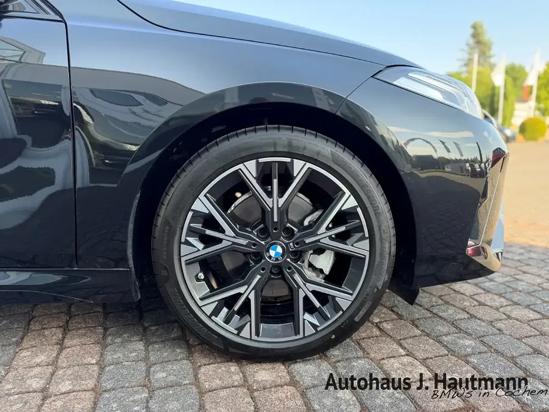 BMW 120 M Sport - Thumbnail 3