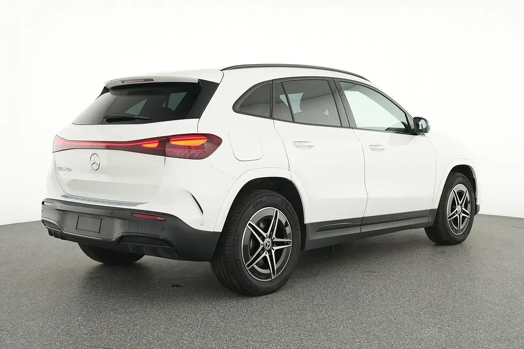 Mercedes-Benz EQA 250 AMG Line - Thumbnail 4
