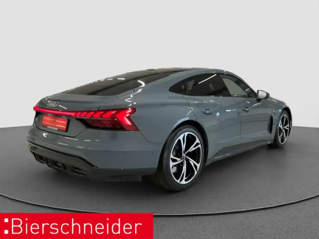 Audi e-tron GT - Thumbnail 6