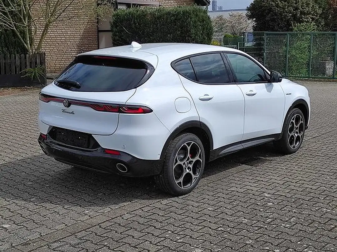 Alfa Romeo Tonale PHEV Veloce - Thumbnail 5