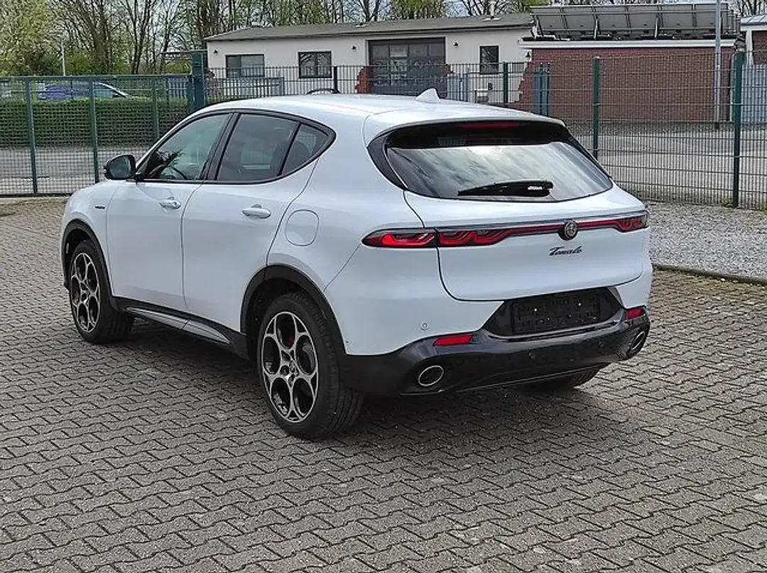 Alfa Romeo Tonale PHEV Veloce - Thumbnail 7