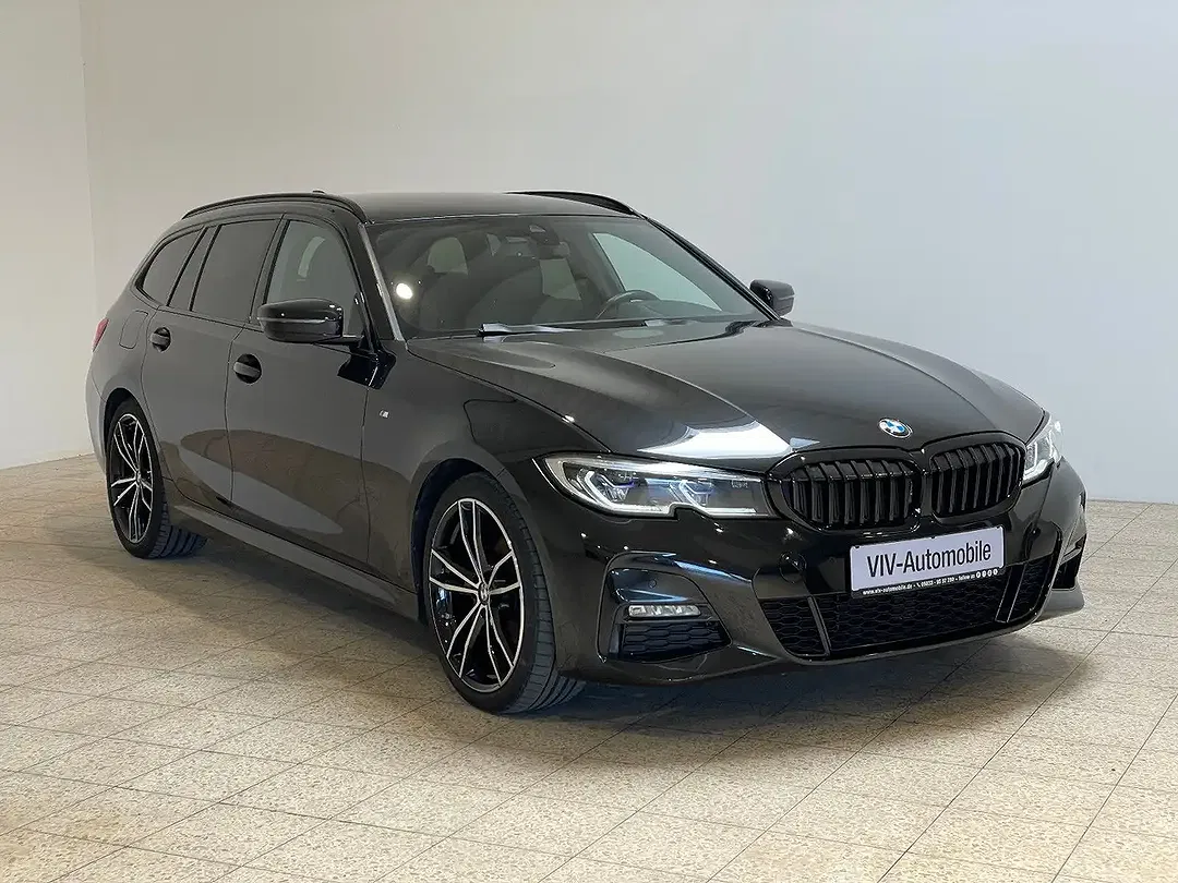 BMW 320 Touring M Sport - Thumbnail 3