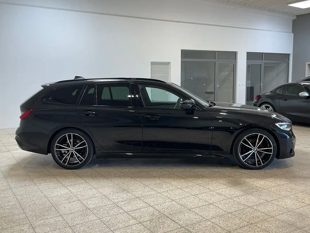 BMW 320 Touring M Sport - Thumbnail 8