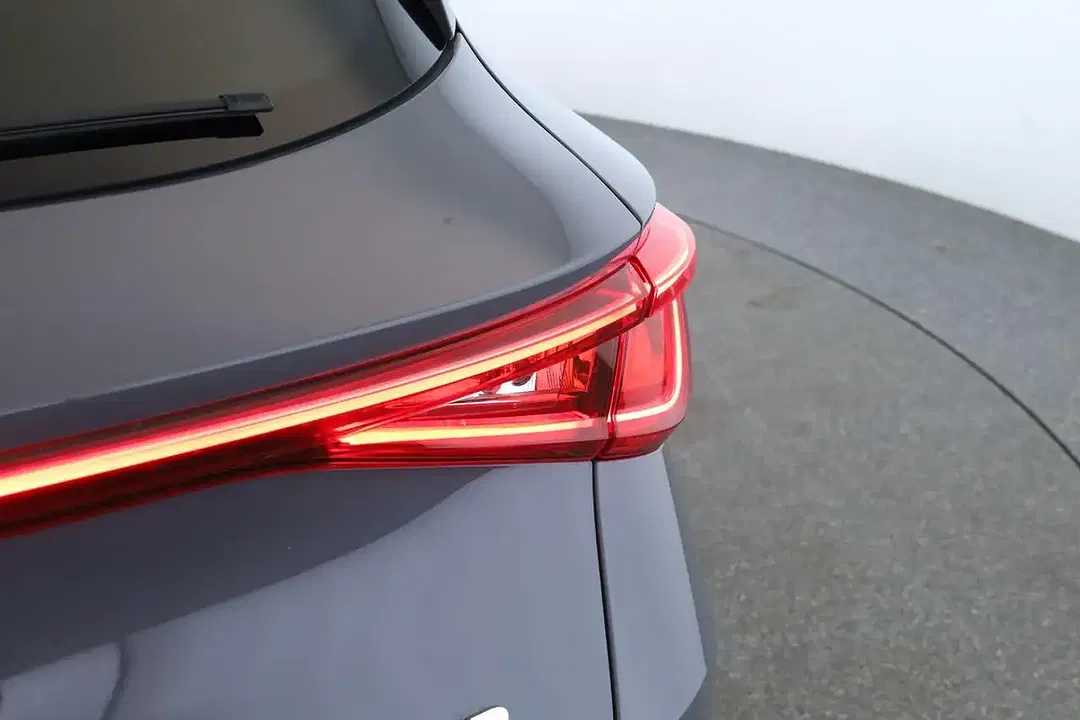 SEAT Leon 2.0 TDI DSG FR - Thumbnail 11