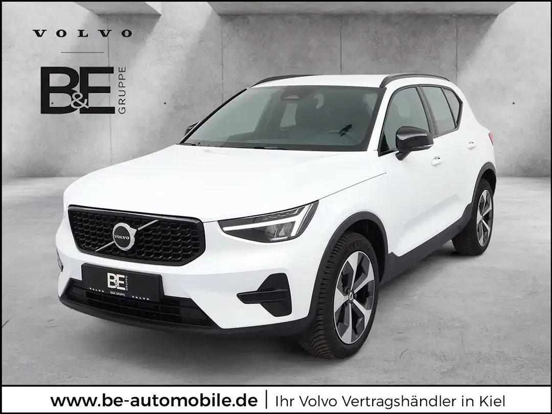 Volvo XC40 B3 Plus Dark - foto 1