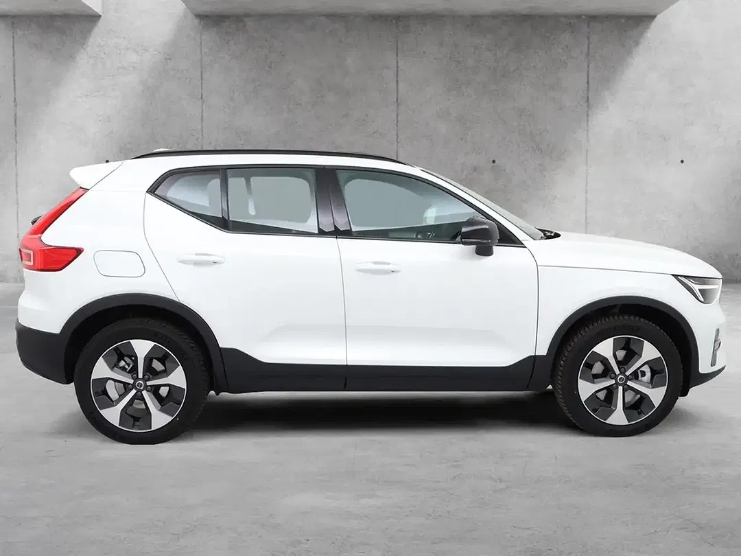 Volvo XC40 B3 Plus Dark - Thumbnail 4