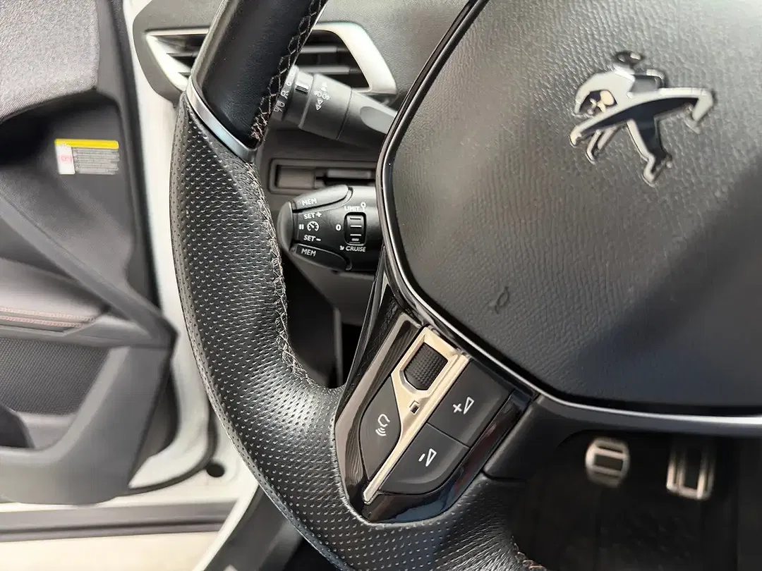 Peugeot 3008 GT Line - Thumbnail 22