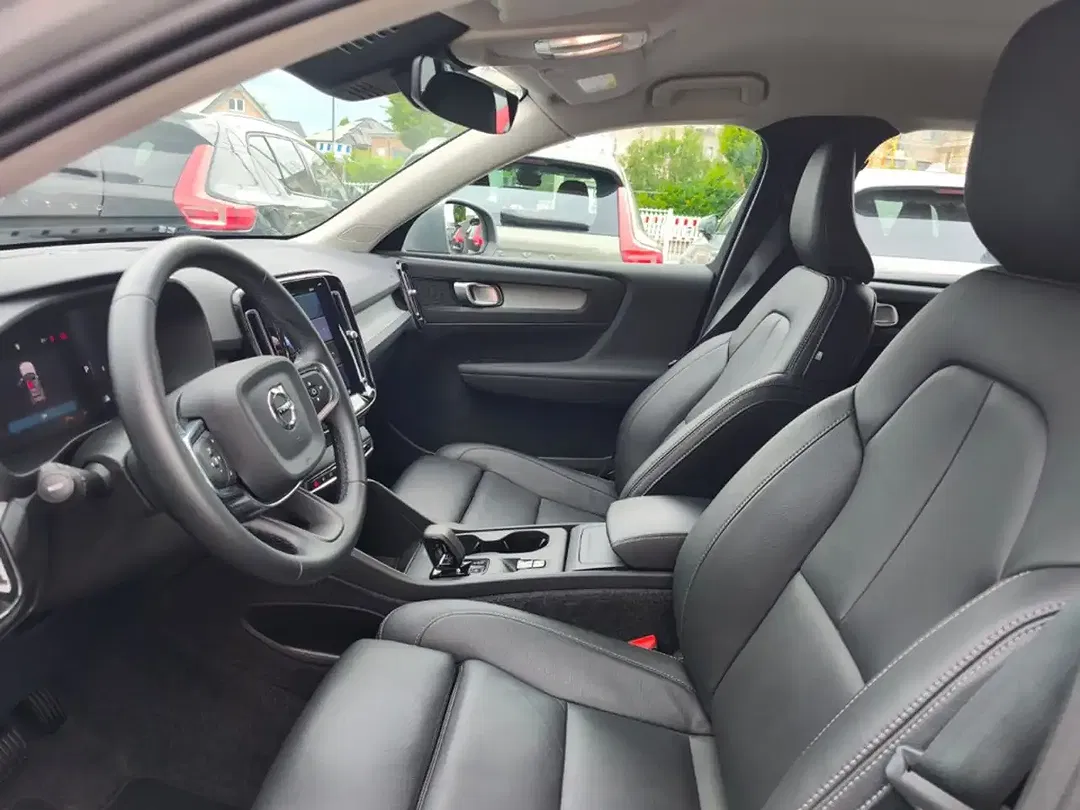 Volvo XC40 B3 Core - Thumbnail 13