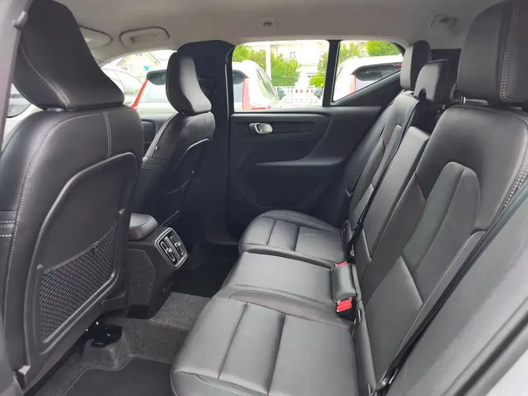 Volvo XC40 B3 Core - Thumbnail 14