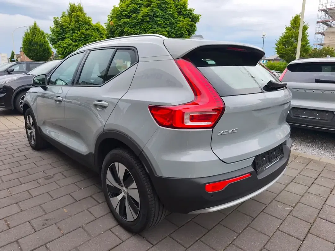 Volvo XC40 B3 Core - Thumbnail 5